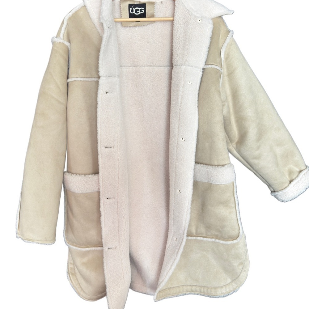 NEW!! UGG Coat in Cream and Tan Vegan - Picture 2 of 10